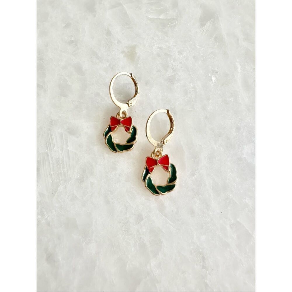 Dark green and red Christmas wreath dangle earring